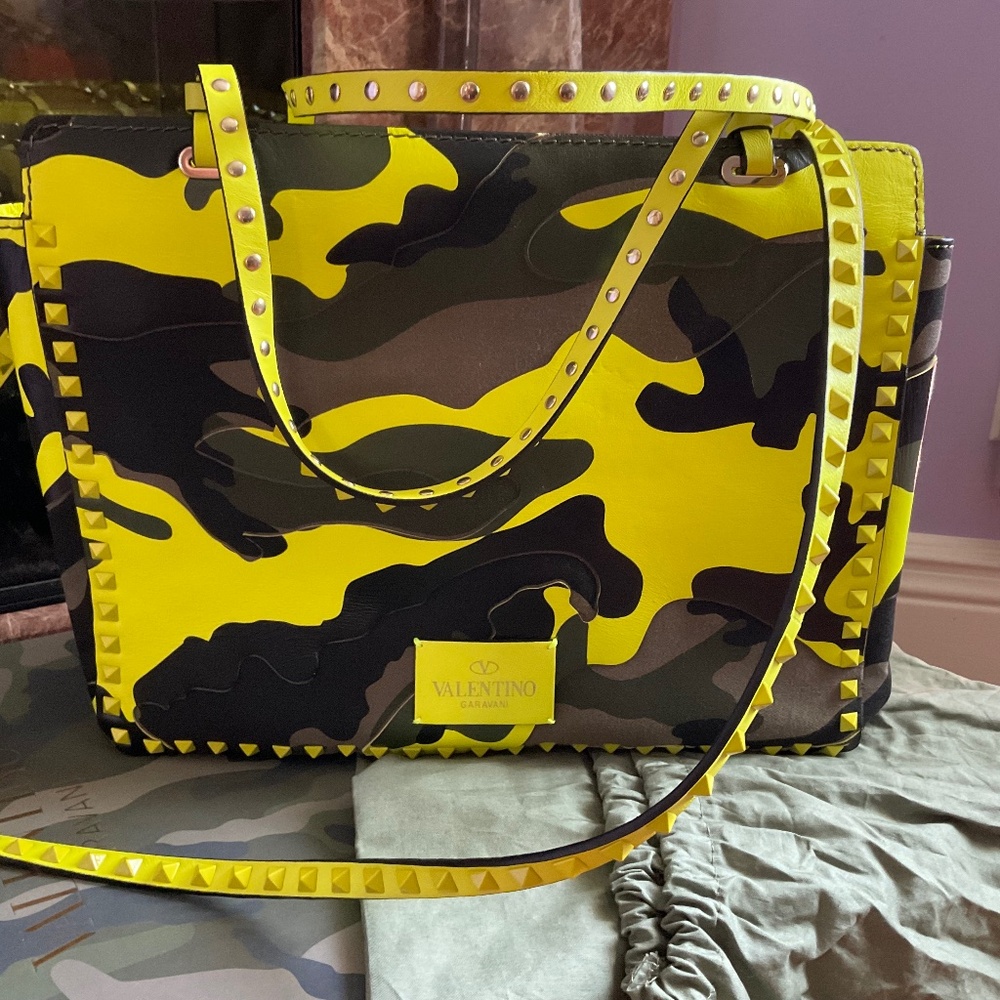 VALENTINO GARVANI ROKSTUD CAMO Handbag Tote Medium !!!